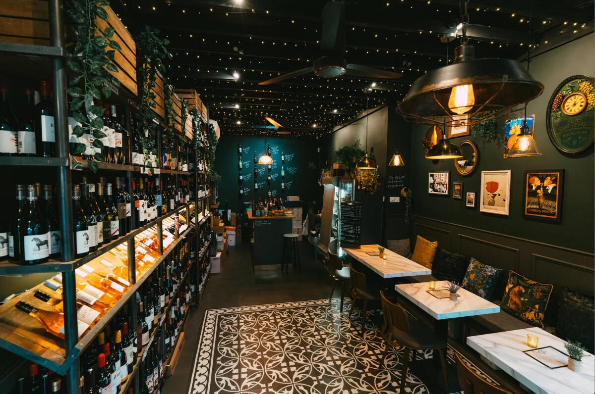 Glug Wine Bar & Shop in London
